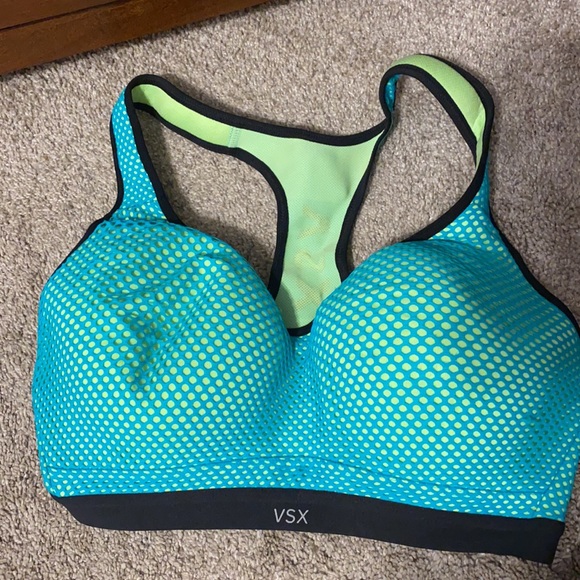 Padded sports bra - Picture 2 of 2